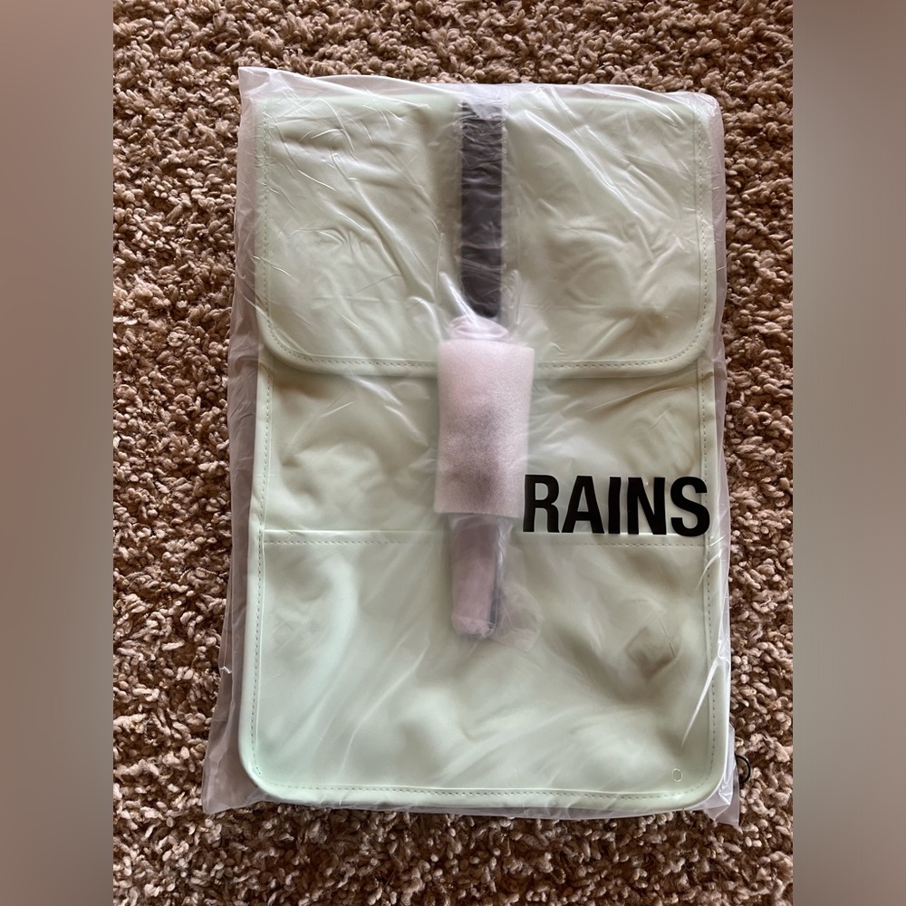 New RAINS Backpack Mini - Picture 5 of 6